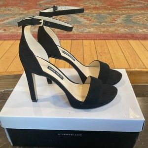 Never worn, Size 6 Nine West Black Suede Heels